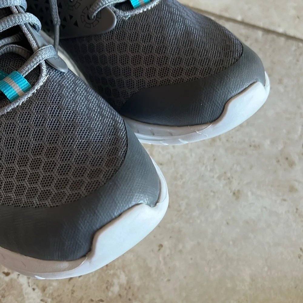 Cheeks by Tony Little Sneakers